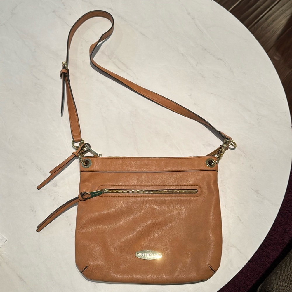 Liz Claiborne camel tan purse gold metal shoulder strap adjustable side pockets - Picture 2 of 12